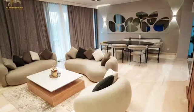 4 bedroom villa with pool
