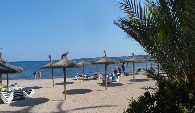 A charming, bright, and spacious apartment! Wi-Fi, air conditioning, parking, 2 terraces in Cala Millor