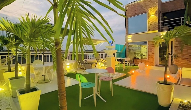 Adna Hotel
