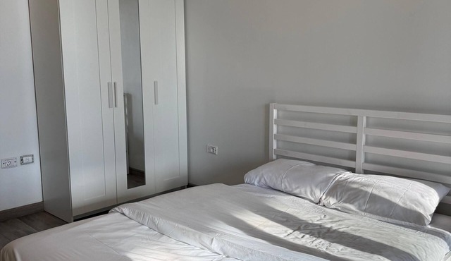 Alsawah I Modern Rooftop Apt with Private Terrace
