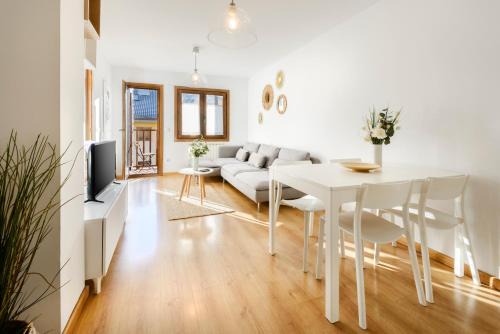 Apartamento de montaña y ESQUÍ en el Pirineo Aragonés, Villanúa - WIFI in Villanúa
