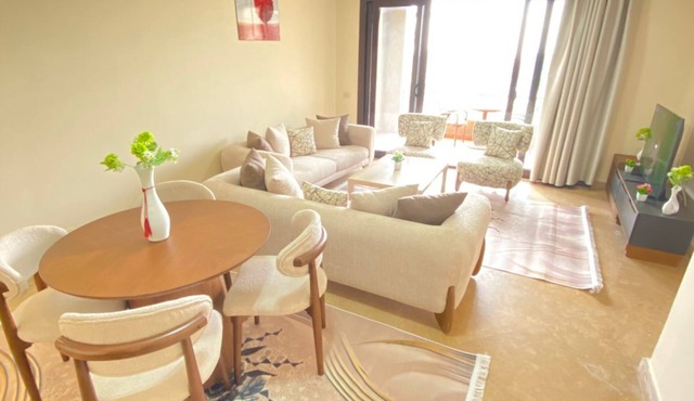 Apartment inside Casa Beverly Hills Compound, Sheikh Zayed call 00201102430222