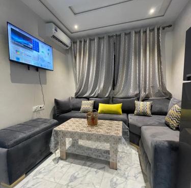 Appartement lumineux clim et balcon vue sur montagne