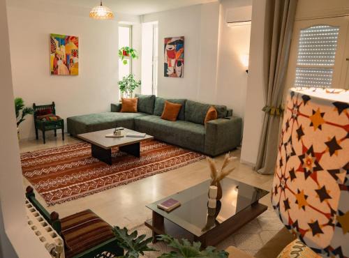 Appartement spacieux et chaleureux sur Hedi Nouira