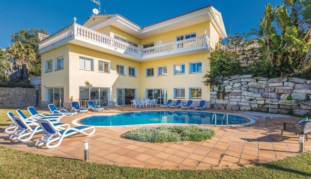 Beach front home in Lloret de Mar in Lloret de Mar