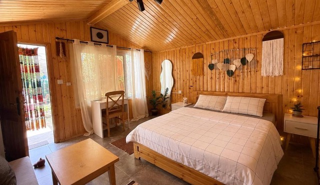 Bedro Garden Cabin - Private Cabin 30s to Beach