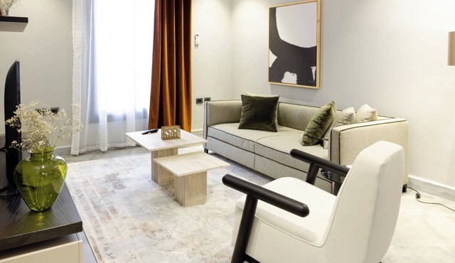 Boutique Nest Elegant 3BR Serviced Apartment