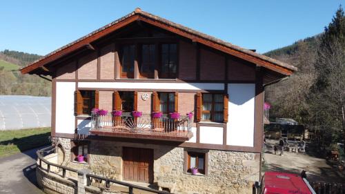 Caserío Zubieta in Orózqueta