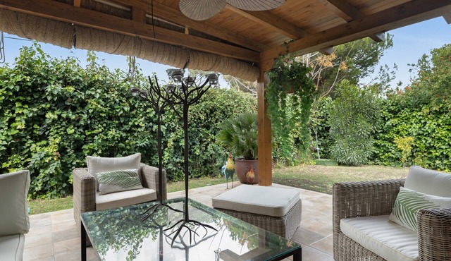 Cottage 'Rocio' with Private Terrace, Wi-Fi and Air Conditioning in El Puerto de Santa María