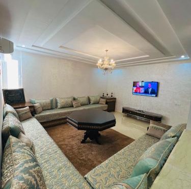 Cozy Apartment with Moroccan Salon Hay Al Matar