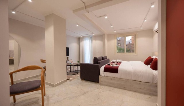 Cool & Renovated Studio @88 by Spacey