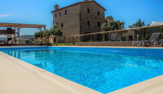 El Riberella - Very modern and luxurious holiday home w/pool. 5 suite bedrooms. in Biosca