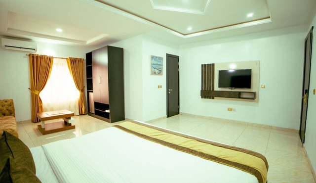 Executive Luxury Room - Sleeps 2 - Pool - Gym
