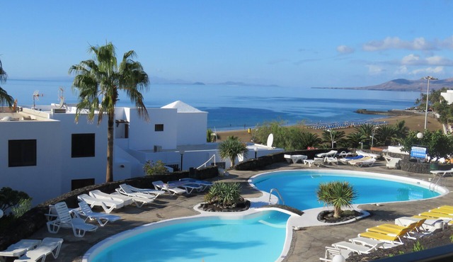 Front line, contemporary, stunning sea views, pool, WiFi, SKY in Tías