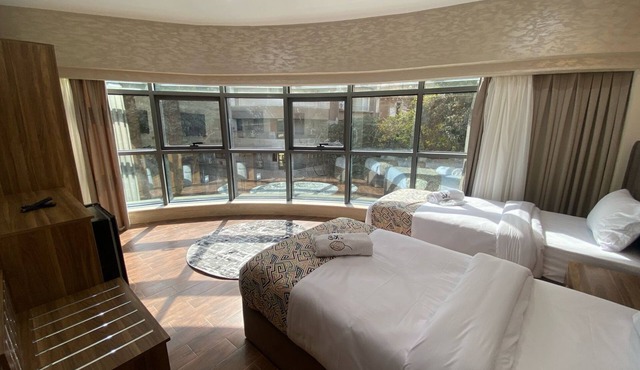 Golden Season Hotel