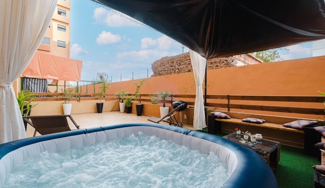 Grand Duplex 4BR – Jacuzzi, Terrasses & Piscines