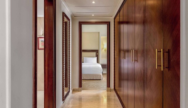 Hilton Alexandria Green Plaza