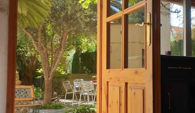 House with garden in the center of Figueres in Figueras