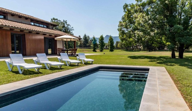 La Solfa casa aislada con piscina y jardín in Les Preses
