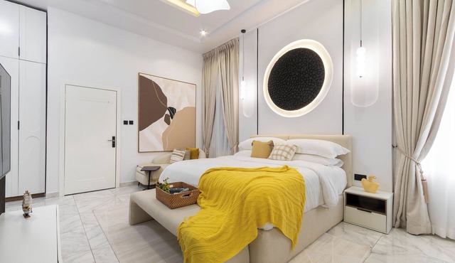 Lekki Eco-Luxe: 3BR Near Canopy Walk & Beaches