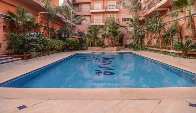 Luxury 122m Apartment Near Majorelle Garden and Gueliz with Pool View, Terrace & Balcony