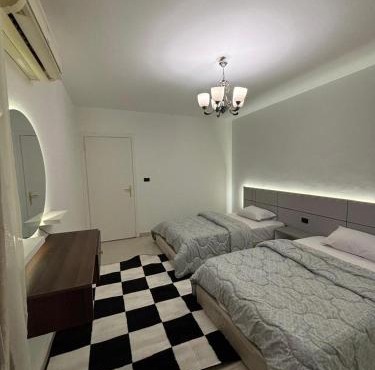 Luxury 3 bedroom apartment in rehab city in Cairo