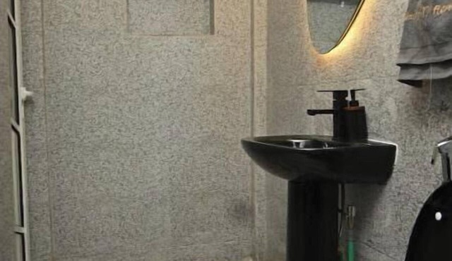 Luxury 3-Bedroom Retreat in Ikeja | 3 Queen Beds 24/7 Power Near the Airport