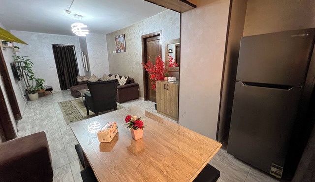 Luxury Downtown Apartment with Stunning View – 3 Bedrooms, Sleeps 8, 2 Bathroom