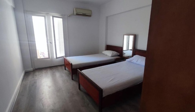 Mamorah beach , 3 bedrooms & living room, families only
