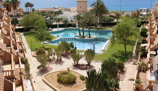Modern apartment with great pool, next to harbour, boulevard and beach in el Campello