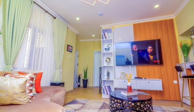 New Luxury Game Oasis: Wi-Fi,PS5,King Bed with a Double Bed 2 bedroom and 2 bath