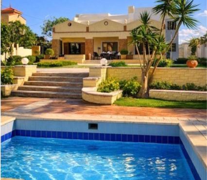 NEW! The Diplomat - High Class - Family Villa - Private Pool - Bubble bath -new AC- Up to 10 guests - 4 Min Walk to Beach