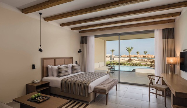 Newly Built Contemporary Room for Couples Near Pristine Coral Reef