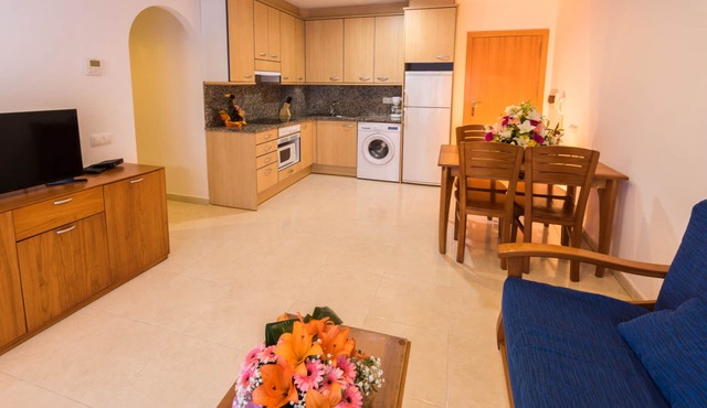 Nice apartment with terrace and pool near the beach and shops Inmosantos Daniel BA in Rosas / Roses