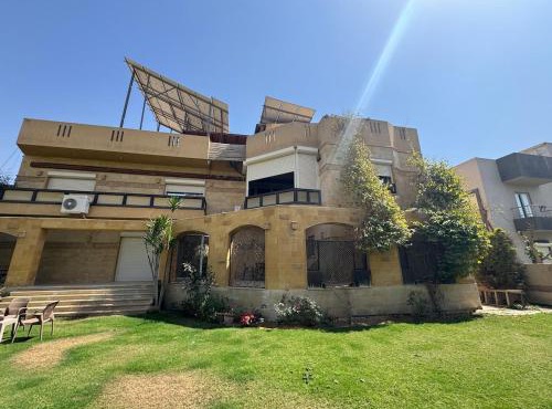 Nice cozy villa in Beverly Hills quiet area in Sheikh Zayed