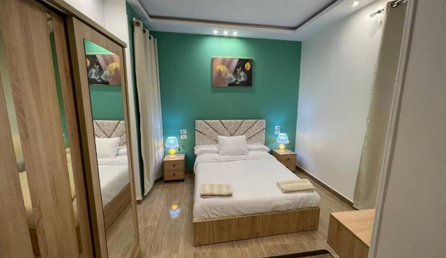 Perfect 2-bedroom hotel with AC in cool Giza location