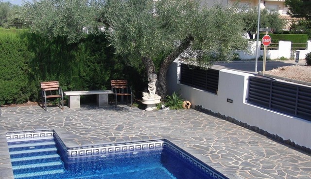 Pet-Friendly "Casa Preciosa A" with Private Pool, Terrace, A/C & Wi-Fi in L'Ampolla