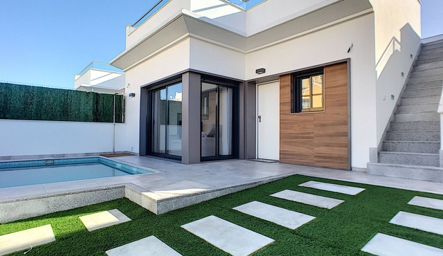 Private pool villa, free wifi, hot tub, roof terrace in Roda