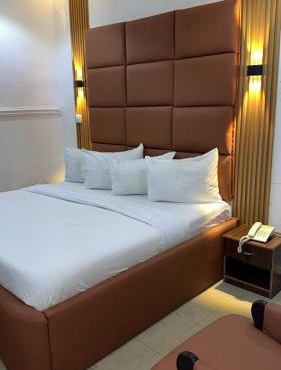 Quarters Inn & Suites Ikeja