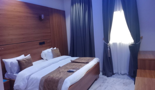 Rhocharls Hotel and Suites