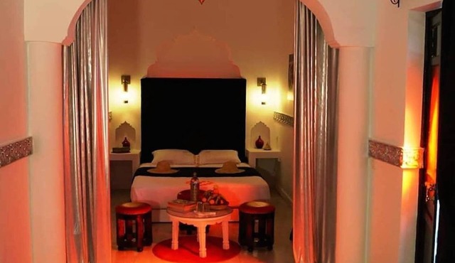 Riad medina pool hamam massage traditional house