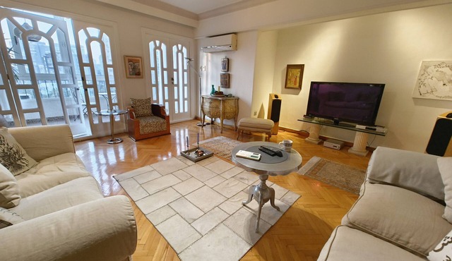 Spacious 3-bedroom condo in lovely Giza Governorate with AC and fitness room