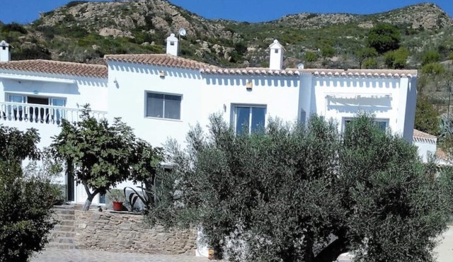 Spacious Mountain Villa with beautiful private pool in a rural mountain location in Bedar