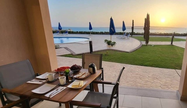 Stunning ocean view - quiet *Susi's The View*