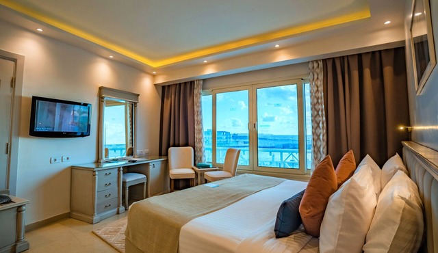 SUNRISE Alex Avenue Hotel