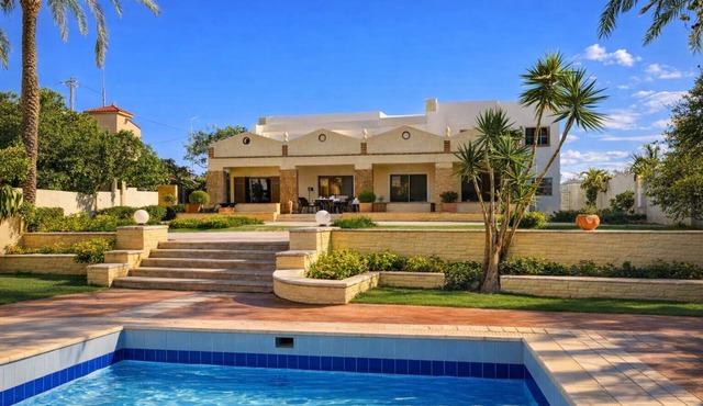 The Diplomat luxury family villa with AC and amazing big pool.