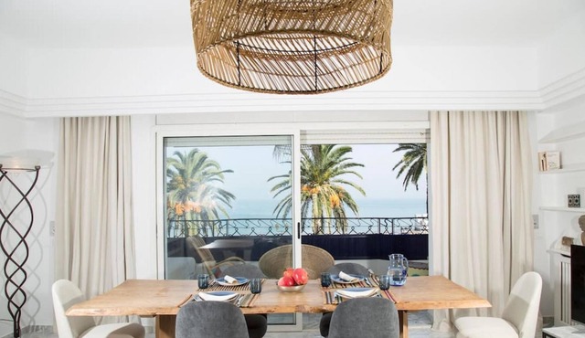 La Vue est Belle: Apt de luxe avec vue sur mer