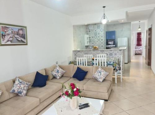 Très Bel Appartement S plus 3, Résidence Aicha avec piscine