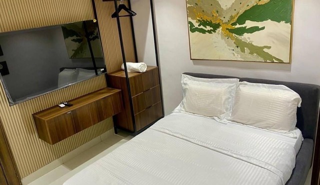 Two Units of 3 Luxury Bedroom Duplex Apartments QQ