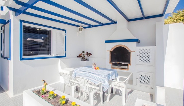 Vacation Home 'Villa Tabaiba' with Wi-Fi in Haría